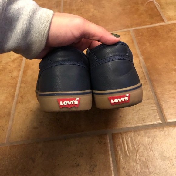Levi Sneakers Navy Blue & Tan Size 7 Men’s - Picture 3 of 3